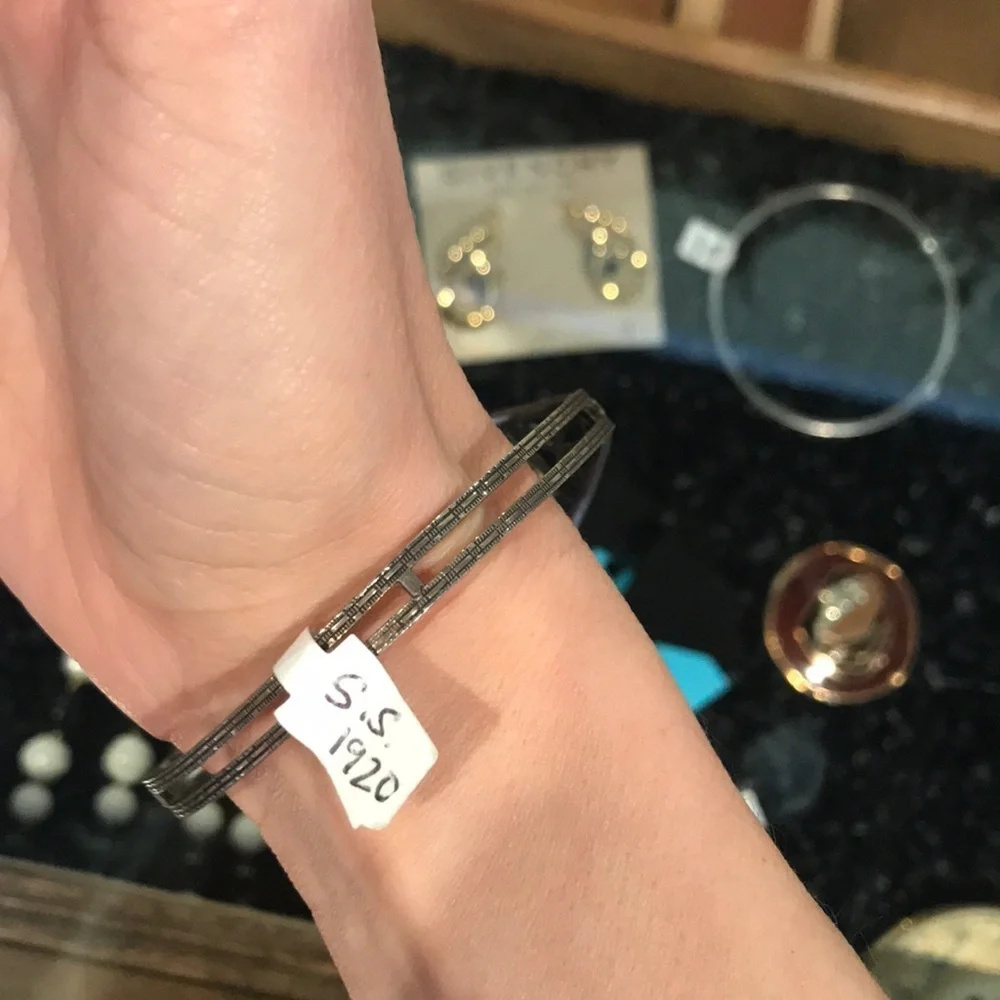 1920’s Art Deco sterling silver bangle bracelet